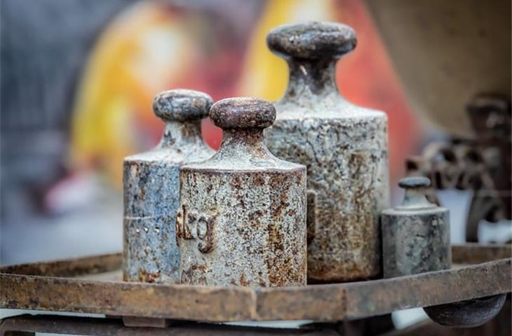 cabinet hinge weight capacity