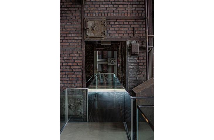 industrial pivot hinge