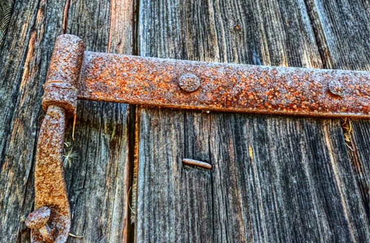 hinge radius meaning