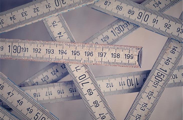 cabinet hinge measurements