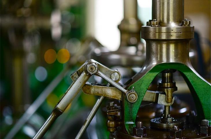 hinge manufacturing companies