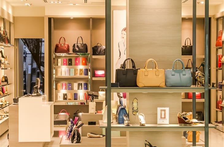 hinge store