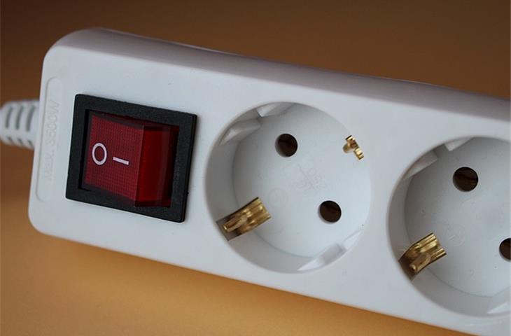 the hinge outlet