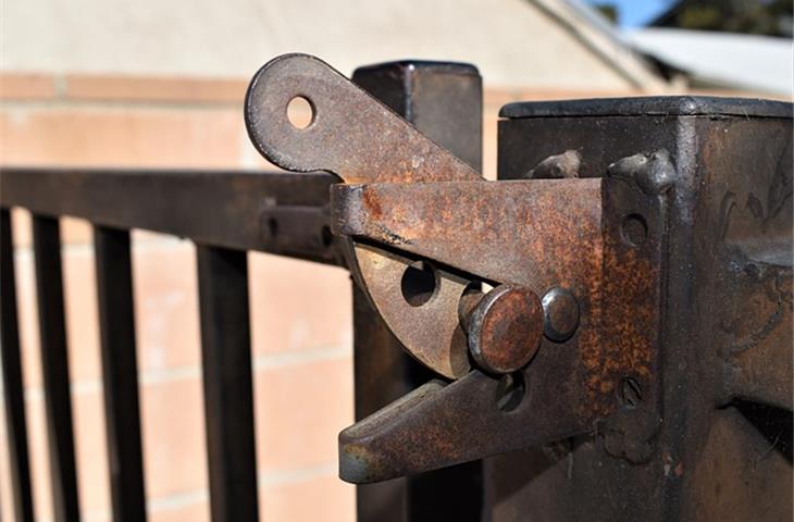 metal cabinet latch