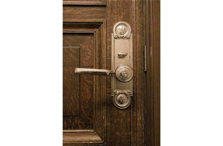 pivot door handle