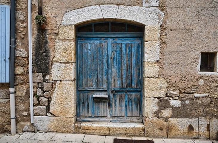 get pin out of door hinge