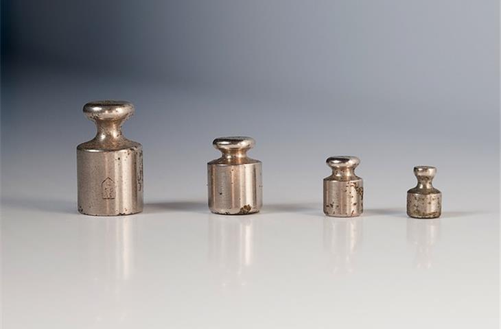 standard hinge dimensions